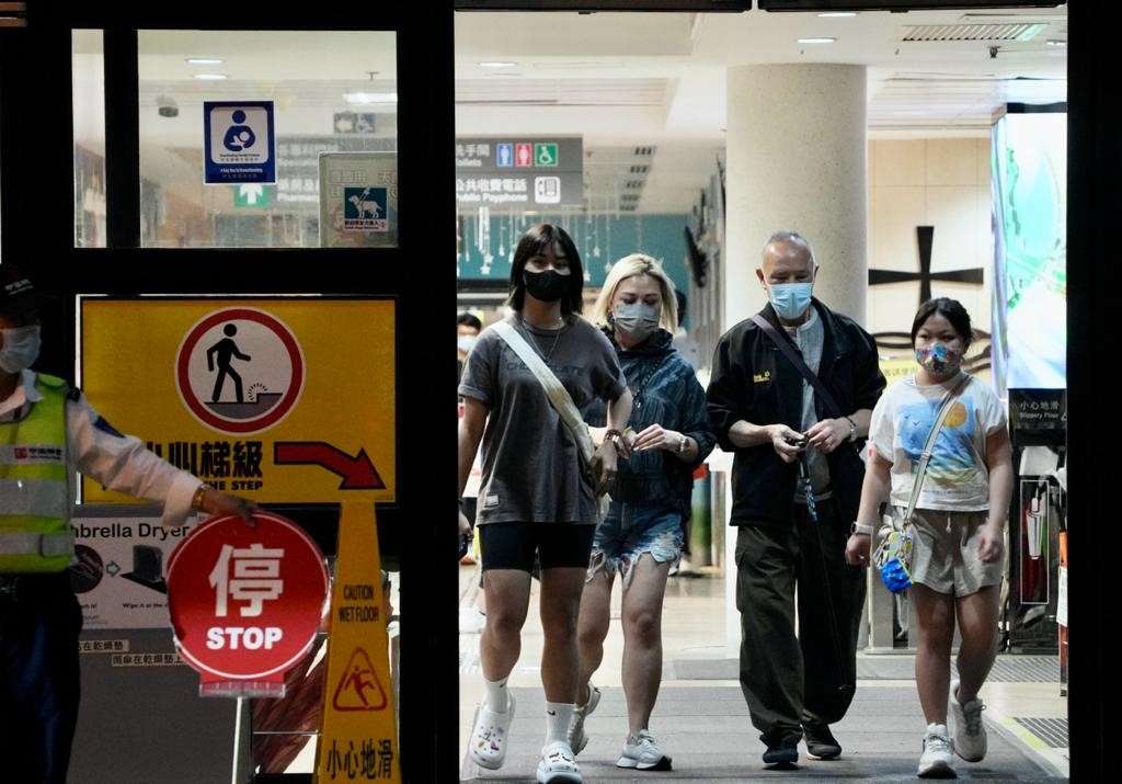 林哲玄指今次聯院塌手術燈事故駭人聽聞，威脅病人及醫護安全。蘇正謙攝