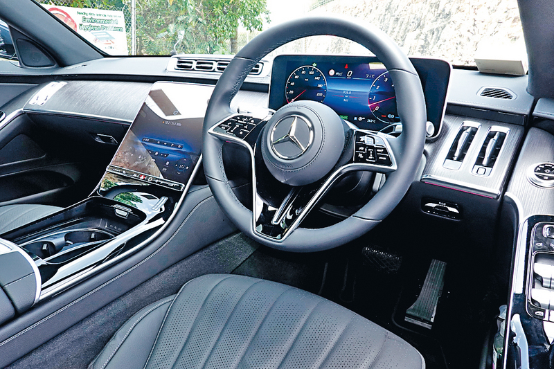 ●數碼化車廂陳設簡約新穎,用料造工一絲不苟。