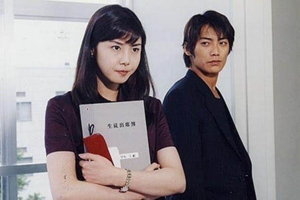 反町隆史与松嶋菜菜子于1998年合演《GTO麻辣教师》，一剧订情。