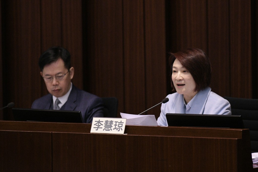 陳振英、李慧琼同場討論。陳浩元攝