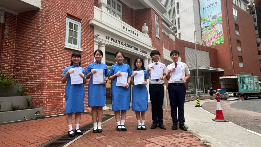國際文憑大學預科課程(IBDP)今日放榜。唐綺晴攝 國際文憑大學預科課程(IBDP)今日放榜。唐綺晴攝