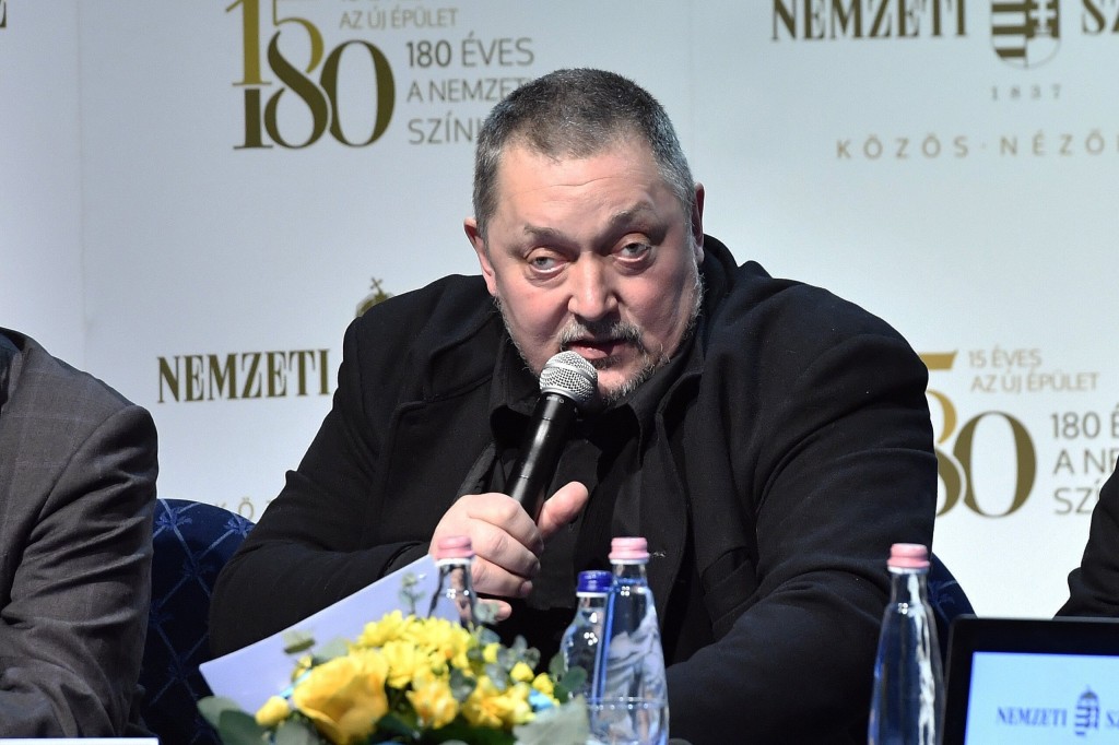 剧院总监维德尼亚斯基提出辞职，但遭文化部长拒绝。网上图片