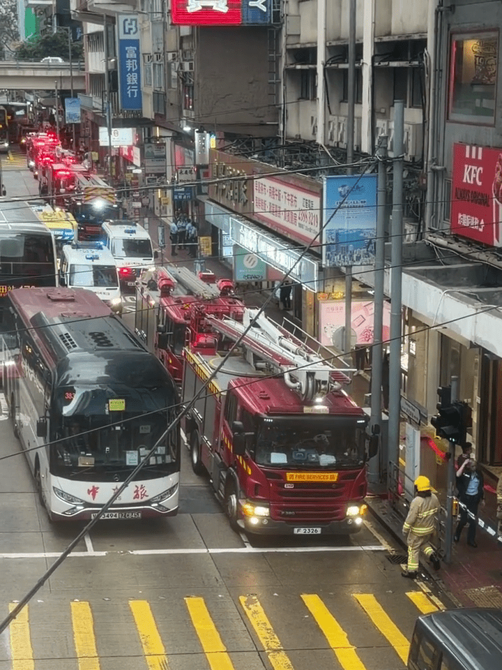 多部消防車趕至處理。小紅書：加菲猫受害者联盟