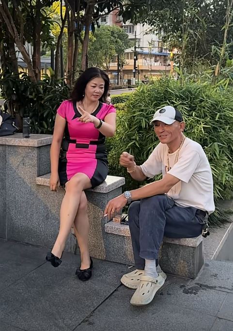 唐蔚華及丈夫26年來一直四處尋找被拐走的兒子王磊。抖音