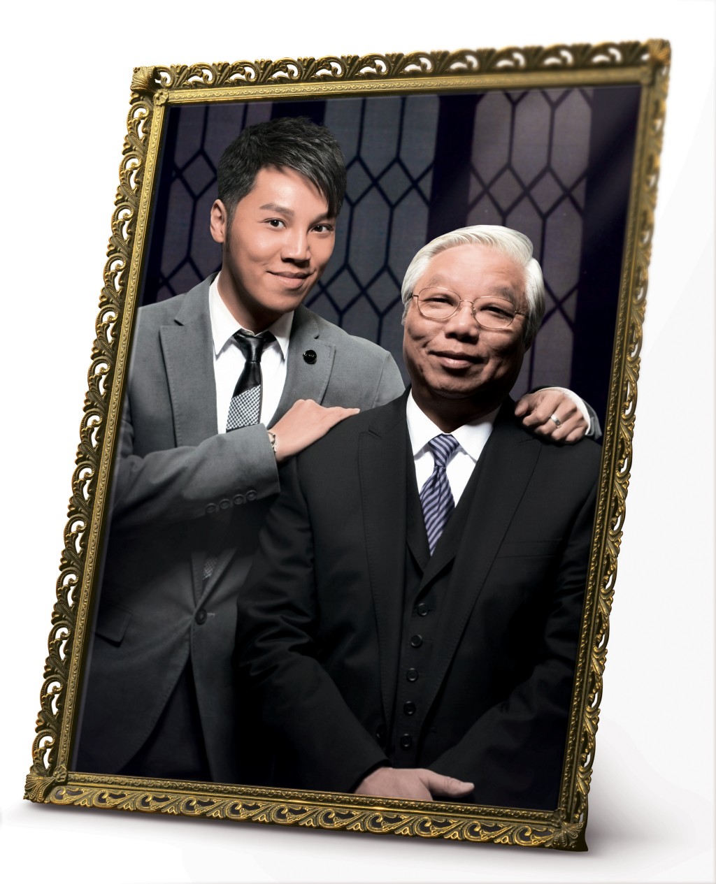 王忠桐兩父子合照。（東周刊圖片）