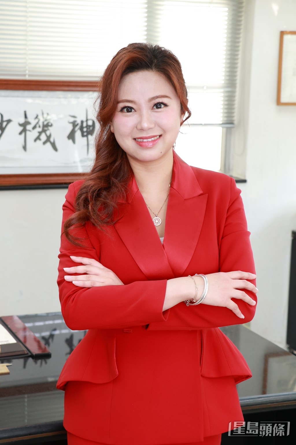 堪舆学家唐碧霞表示，一进门口若对著洗手盆或去水设备，会对住户健康构成影响。