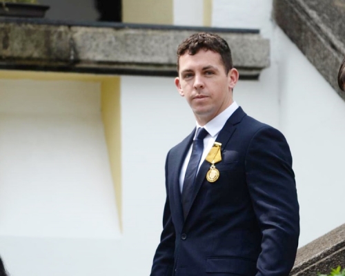 澳洲警員Zachary Brian Rolfe獲頒銅英勇勳章。