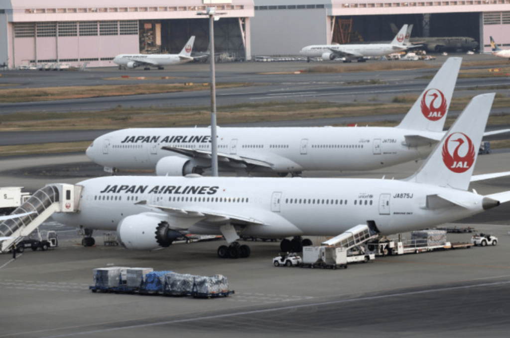 日本航空（JAL）宣布在27日与28日取消合共过百航班。