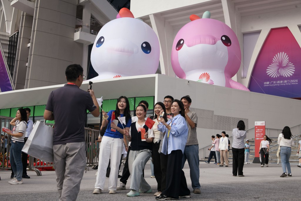 全運會開幕式今晚在廣州舉行。陳浩元攝 全運會開幕式今晚在廣州舉行。陳浩元攝