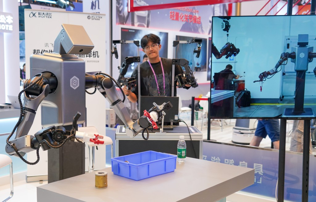 習近平指廣東的經濟總量大，目前的GDP「增速下也是很大一塊增量了」。新華社