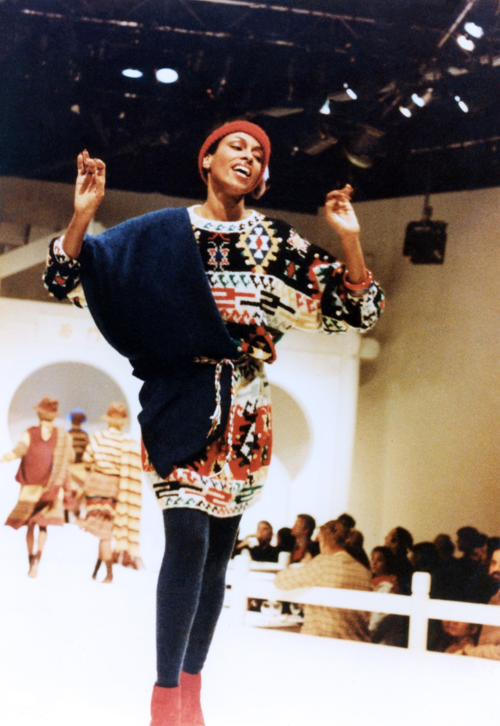 苏媛 –《香江织造》回顾香港纺织岁月｜香江国际集团董事长杨孙西，在上世纪70年代中期带领集团登上欧美时装舞台。