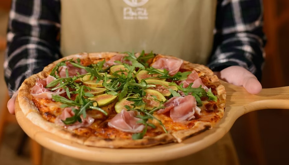 The Point凭著独特的创意手工比萨和意粉，逐步发展成为在香港各区拥有七间分店的知名餐饮品牌。