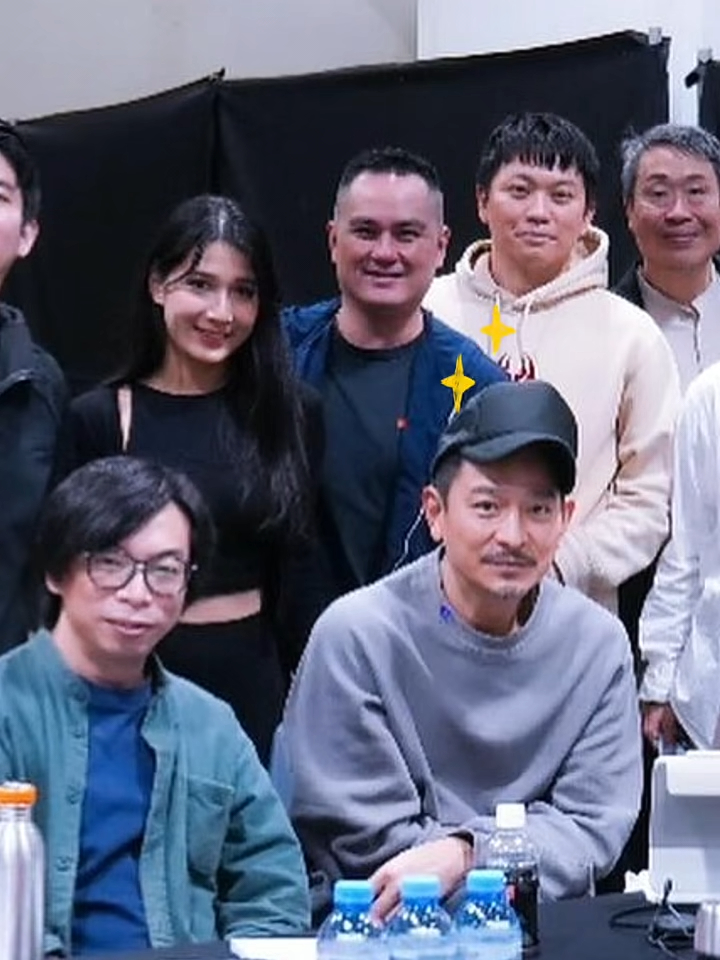 《你好,打劫》演員合照。 《你好,打劫》演員合照。