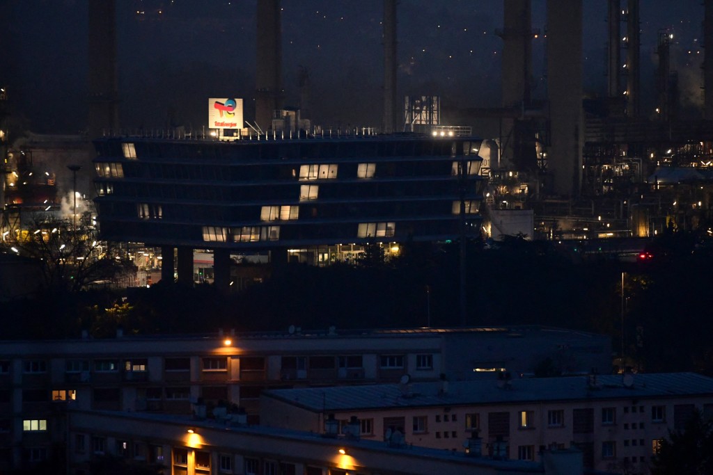 法國東南部一間化工廠內一個實驗室發生爆炸。法新社 法國東南部一間化工廠內一個實驗室發生爆炸。法新社