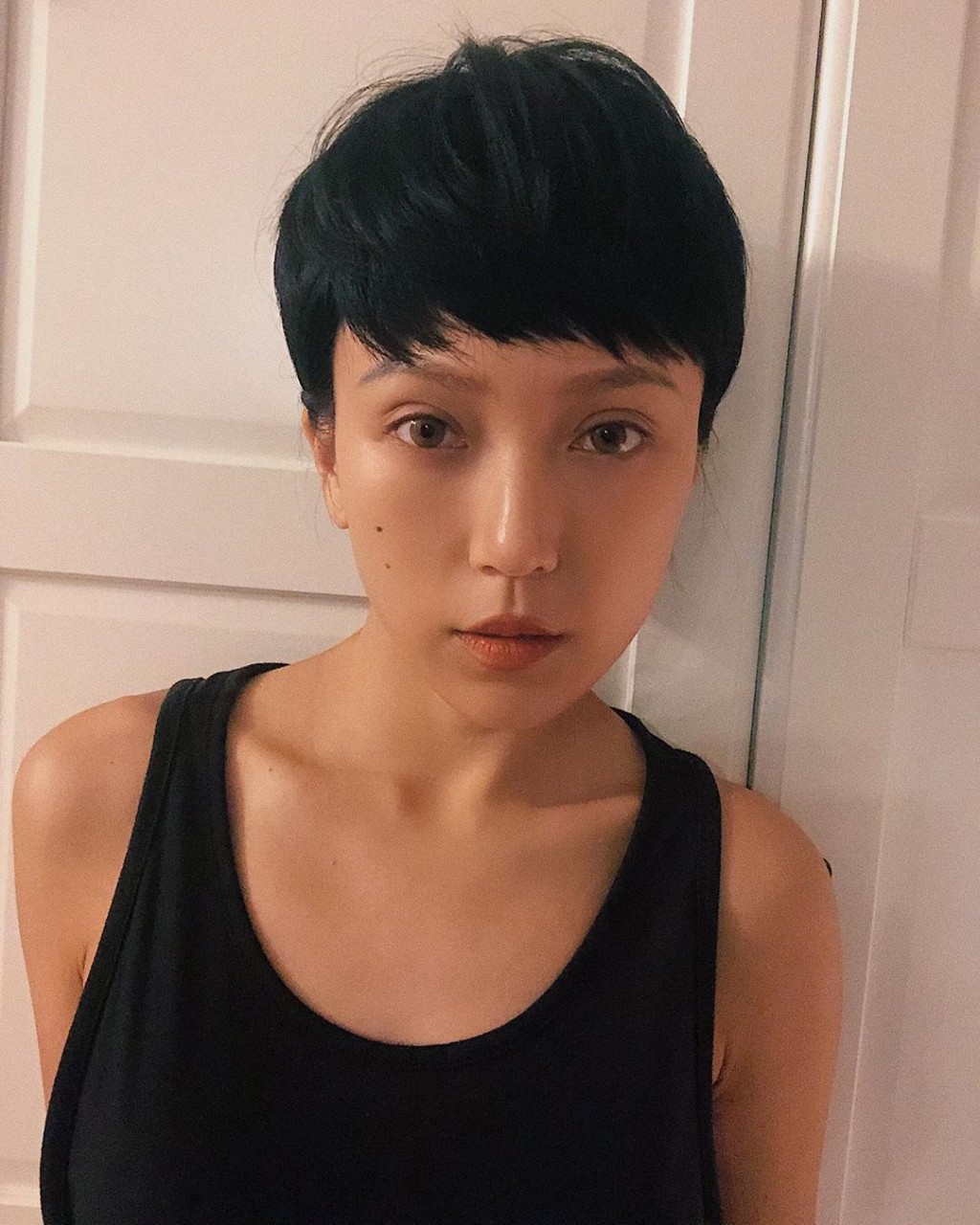 日前她已出post話自己換咗新髮型。