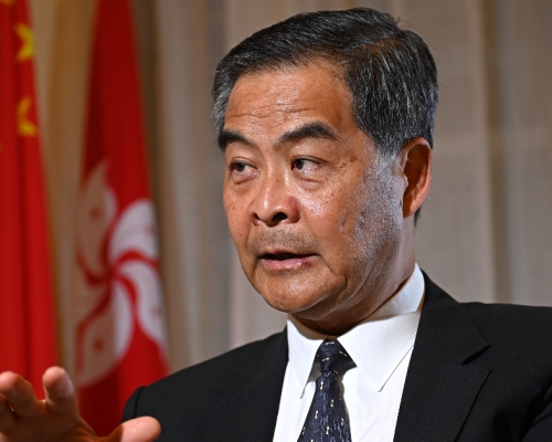 梁振英狀告屋宇署，要求其執法清拆立法會議員毛孟靜的「違規建築」，這是梁振英第二次狀告特區政府。