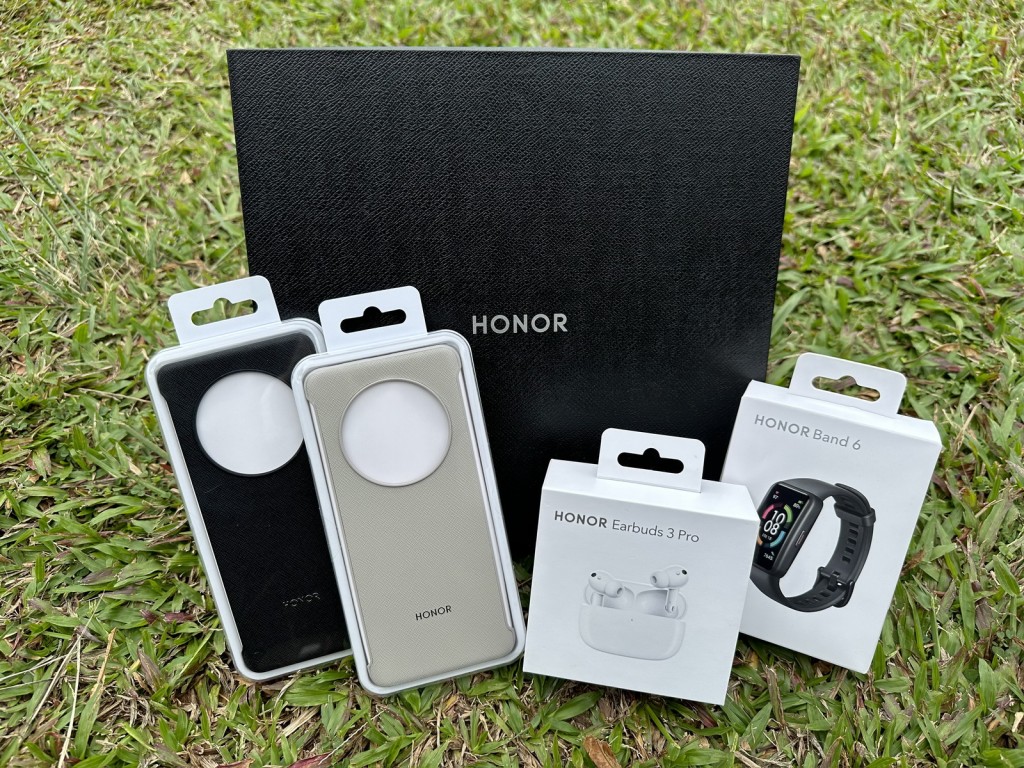 (现在购买任何颜色的HONOR Magic4 Pro可享专属优惠，由即日起至11月30日，均可免费获得HONOR专属礼盒。　(设计图片)