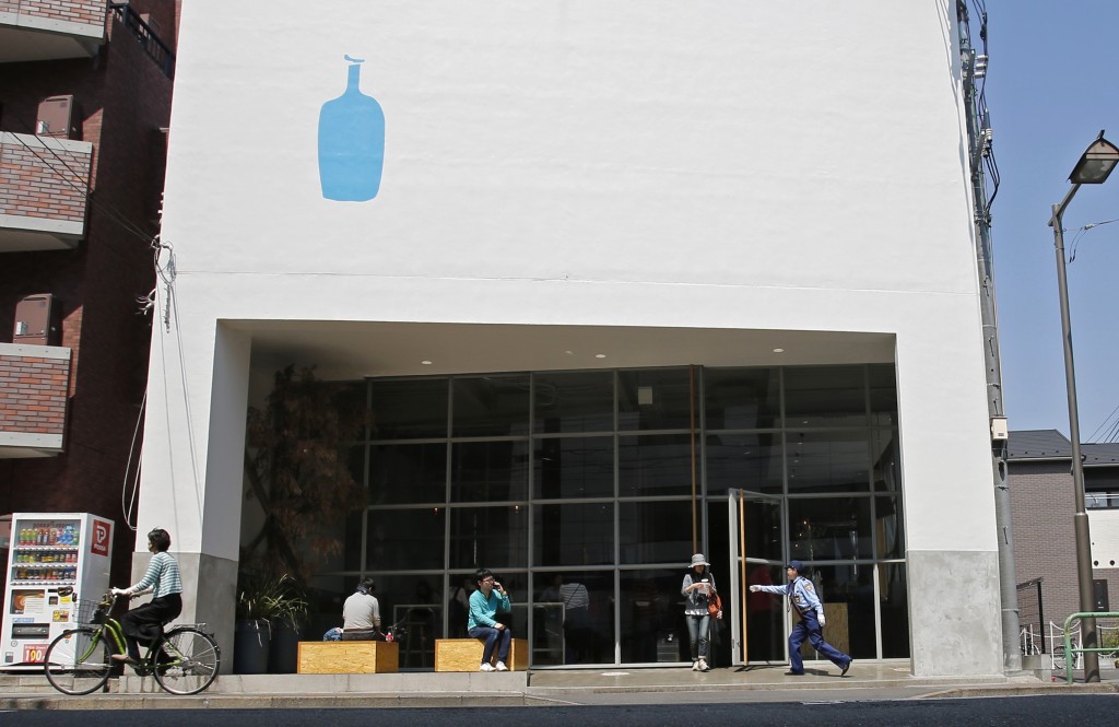 「咖啡界Apple」的高端精品咖啡品牌藍瓶咖啡（Blue Bottle Coffee）全球門店業務。