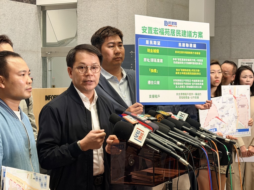 陳克勤於會後表示,會面期間已促請政府盡快公布安置方案,以令居民安心。 陳克勤於會後表示,會面期間已促請政府盡快公布安置方案,以令居民安心。