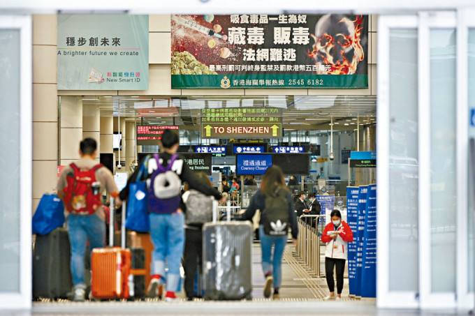陳國基指自通關後，訪港旅客數字節節上升。資料圖片