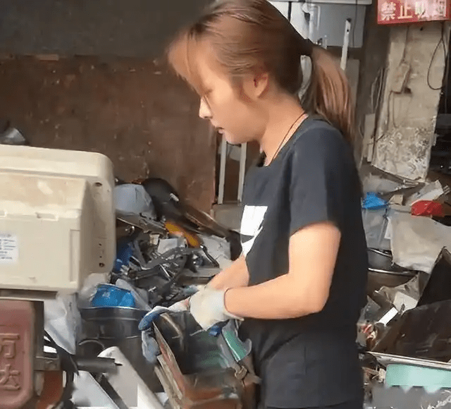 熊女2020年就開始在網上分享生活日常。 熊女2020年就開始在網上分享生活日常。