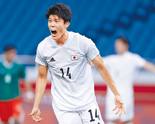 日本後衞富安健洋