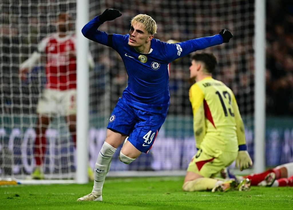 加拿祖今季于国内杯赛特别起劲，联赛杯首回合对阿仙奴曾梅开二度。法新社