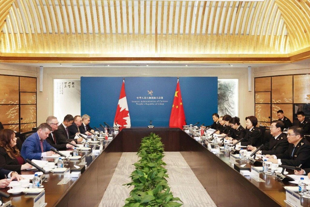 中加同意電動車油菜籽互降關稅，重啟財金戰略對話。 路透社