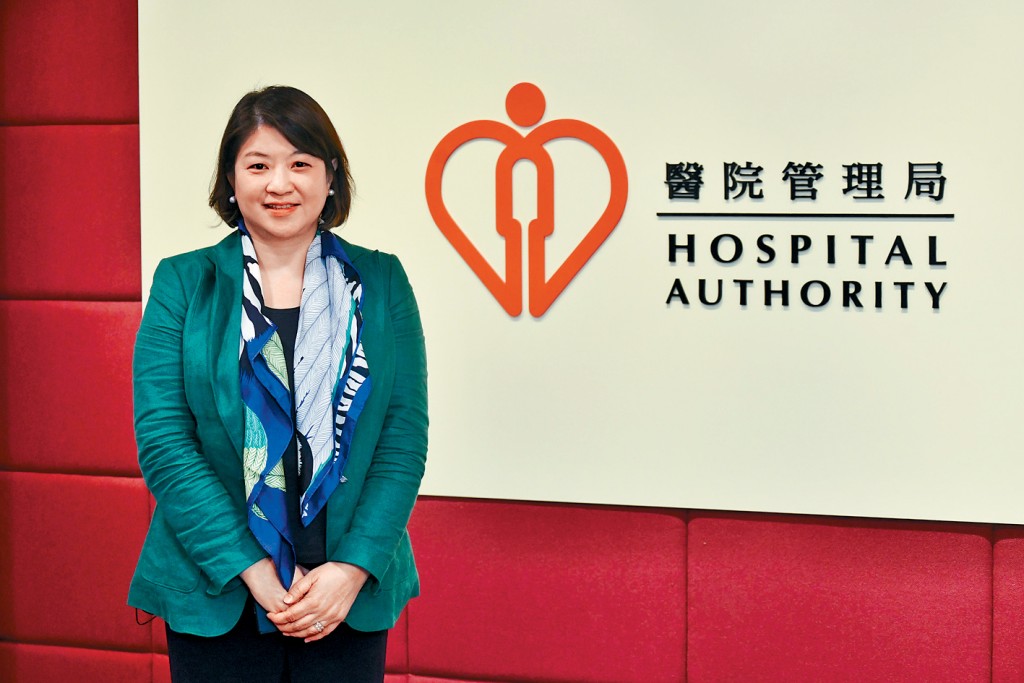醫管局行政總裁李夏茵盼透過科技增加效率，縮短病人輪候時間及診症流程。