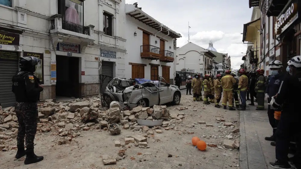 厄瓜多爾近岸發生黎克特制6.8級地震。AP