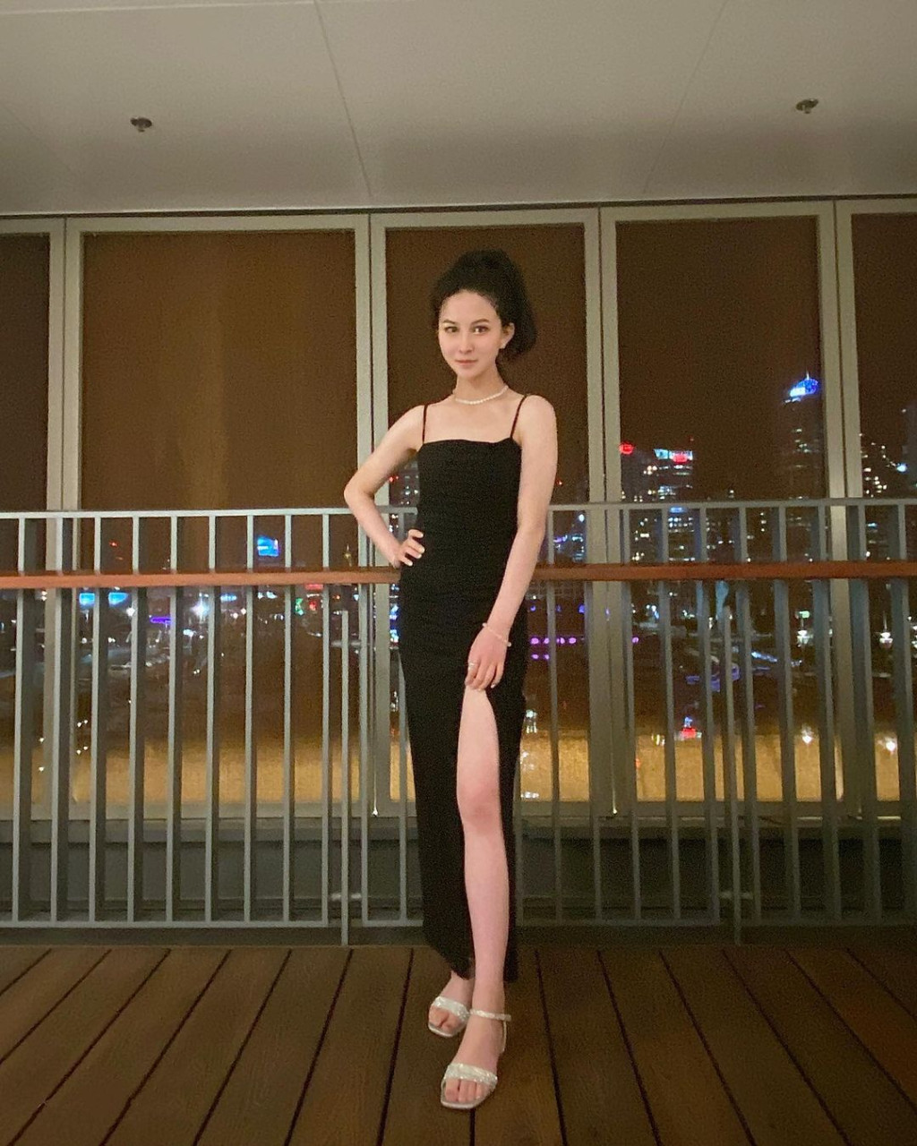 應屆落選香港小姐梁晶晶剛過26歲生日。
