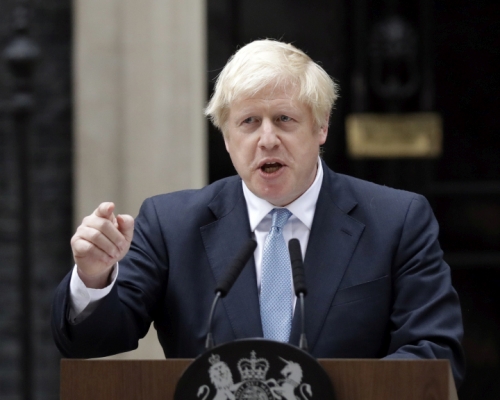 約翰遜表明阻止英國無協議脫歐將令政府更難與歐盟談判。AP