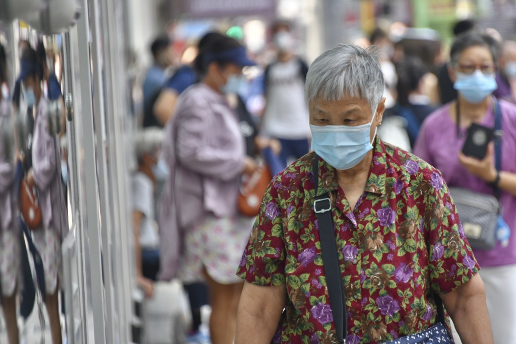 政府統計處香港人口推算（2021年至2046年）報告指出滿65歲的長者將會在2046年達至274萬人，較2021年的145萬人升近九成