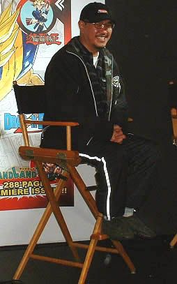 鸟山明在2002年《周刊少年Jump》纽约发布会上。
