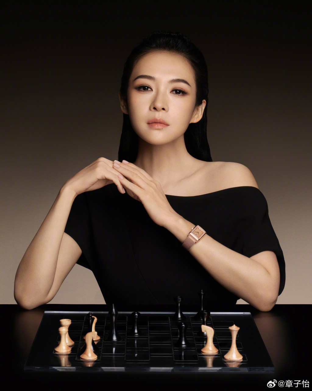 章子怡離婚後曾被見到仍有見前繼女「小蘋果」汪曼熙。