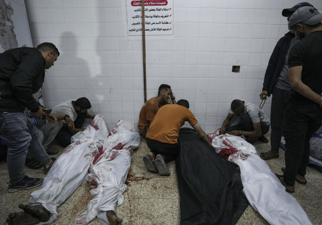 以色列袭击拉法，造成多人死亡。美联社