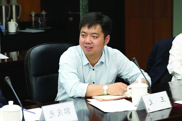 中国人民大学重阳金融研究院执行院长王文。