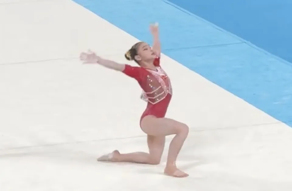 13歲體操冠軍傅佳麗被教練虐待導致跳樓。