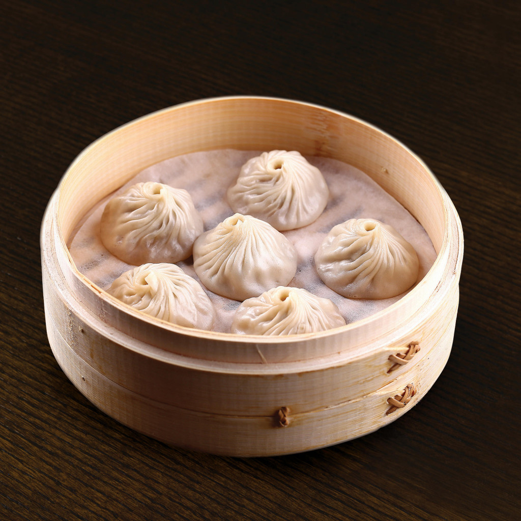 小籠包 $54/A，小籠包是江南地區著名包點，上海師傅做得尤其出色，皮薄餡鮮。