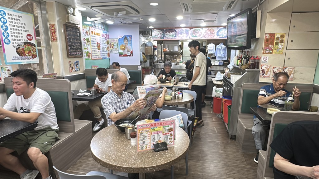 茶餐廳今早發生打架事件。劉漢權攝