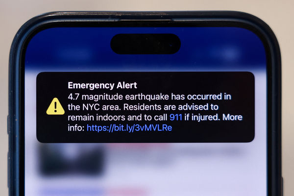 纽约市民在地震后约40分钟收到地震警报。 
