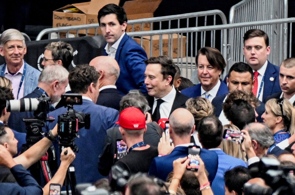 馬斯克稱或許將會跟英特爾公司合作生產AI晶片。路透社