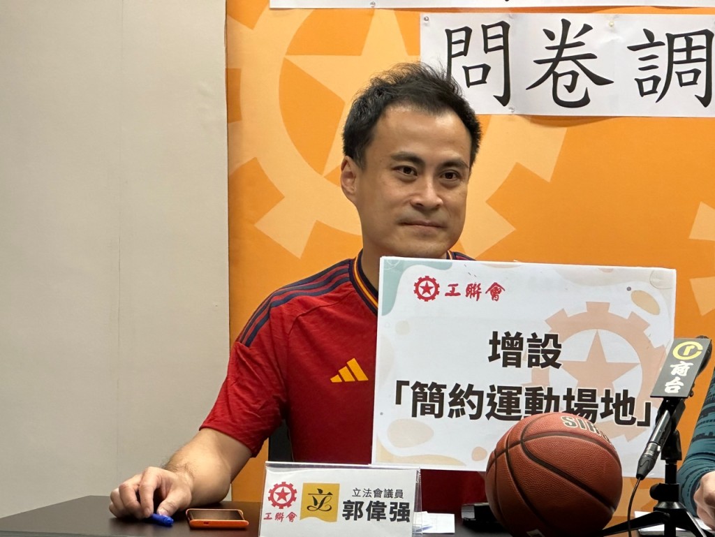 郭偉強呼籲政府為便利市民使用設施「諗多啲」。常彧璠攝