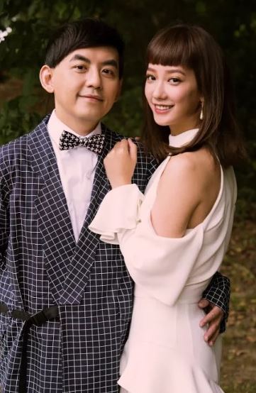 兩人去年結婚。