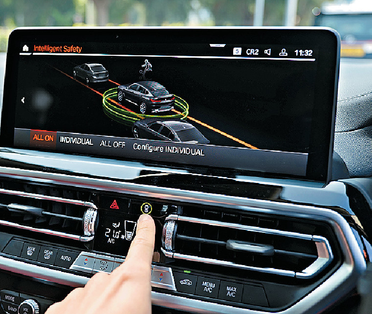 ■原車配有全套主動安全防圍系統,包括危急自動煞車功能。 ■原車配有全套主動安全防圍系統,包括危急自動煞車功能。