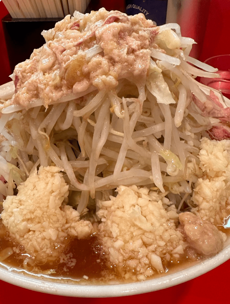 “拉面二郎”府中店要求顾客在20分钟内用完餐点。X@jiro_fuchu