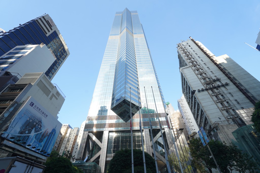 中环中心高层单位录大手租赁，月租约42.9万，呎租约65元。