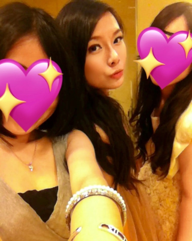 梁凱寧近日晒出18歲時的畢業晚宴美照。 梁凱寧近日晒出18歲時的畢業晚宴美照。