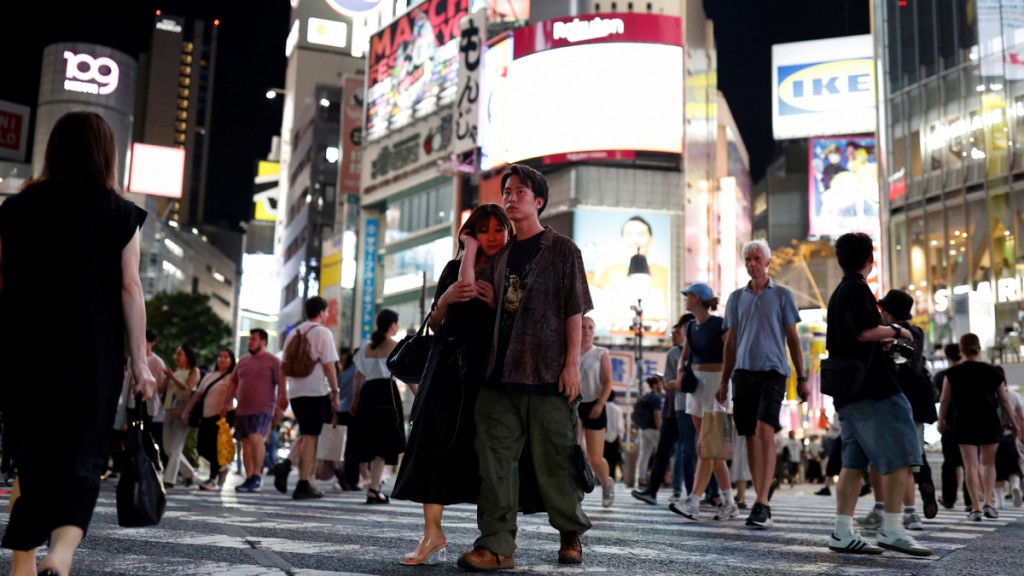 日本東京澀谷室外禁酒令今夜起實施。路透社