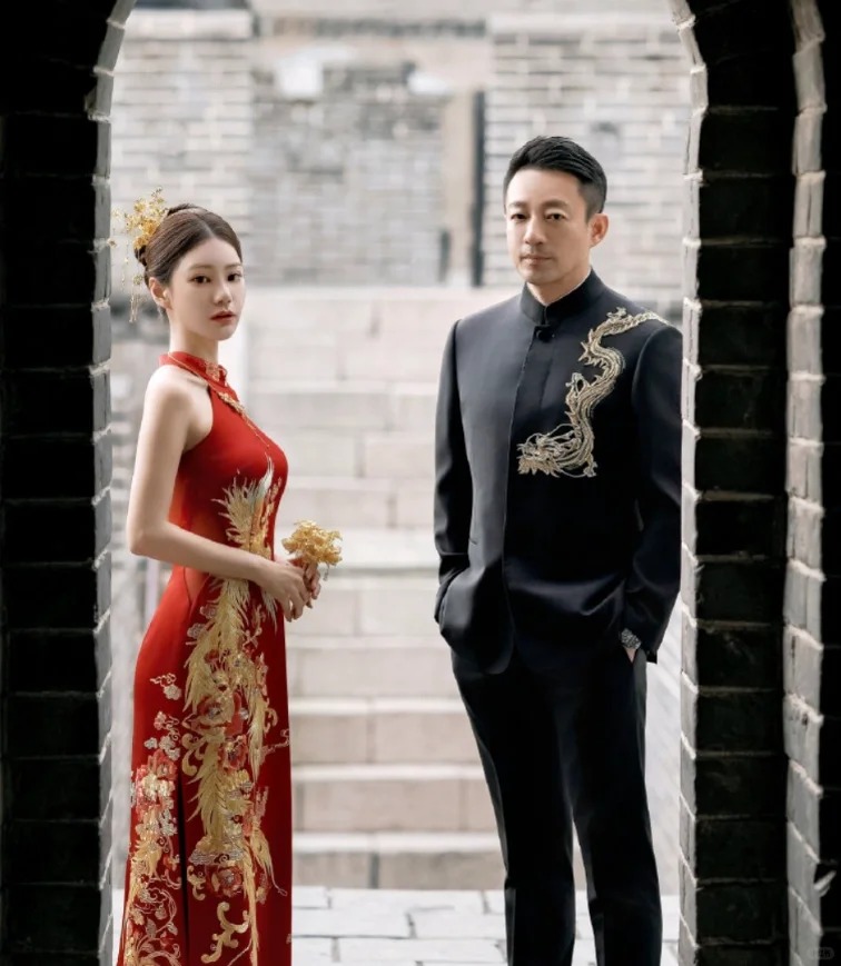 汪小菲和馬筱梅的結婚相曝光。 汪小菲和馬筱梅的結婚相曝光。